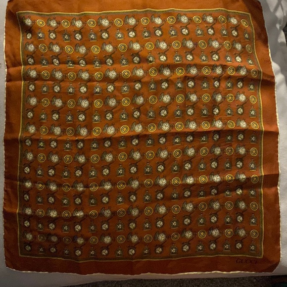 Authentic  Vintage Gucci silk handkerchief - Picture 1 of 3